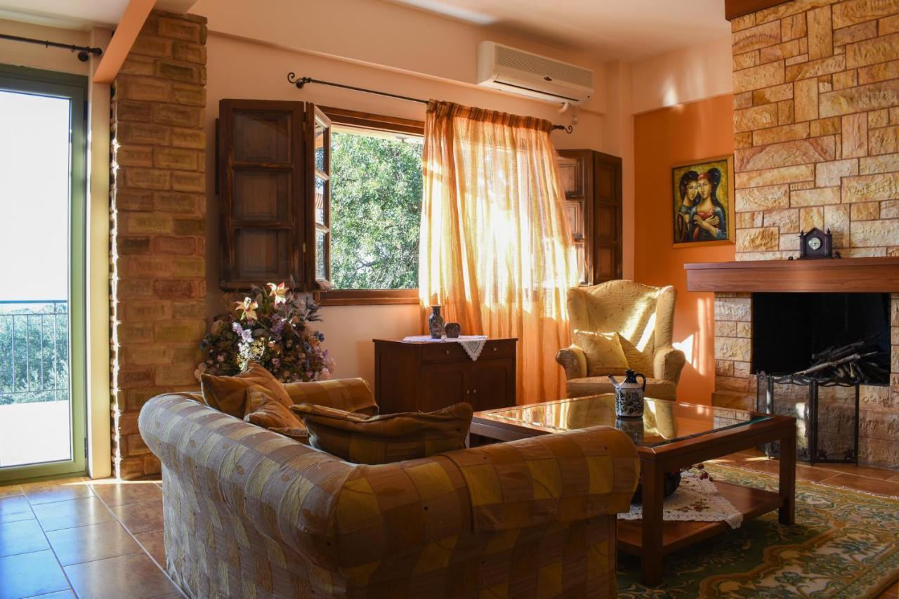 Amber Seaview Villa By The Olive Groves Kalamata Exterior photo